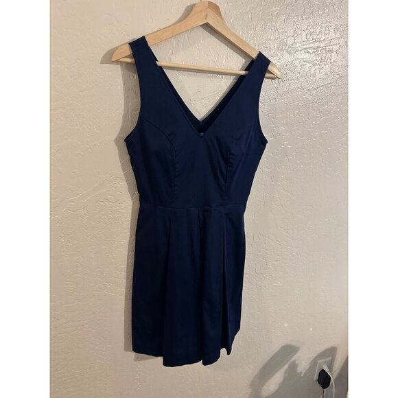 Banana Republic V neck Pleated Cocktail Dress - Picture 2 of 6